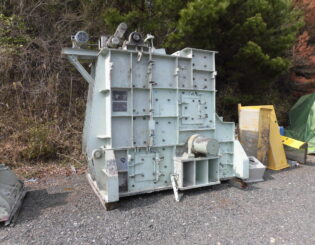 インパクトクラッシャー